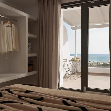 Phoenicia Naxos